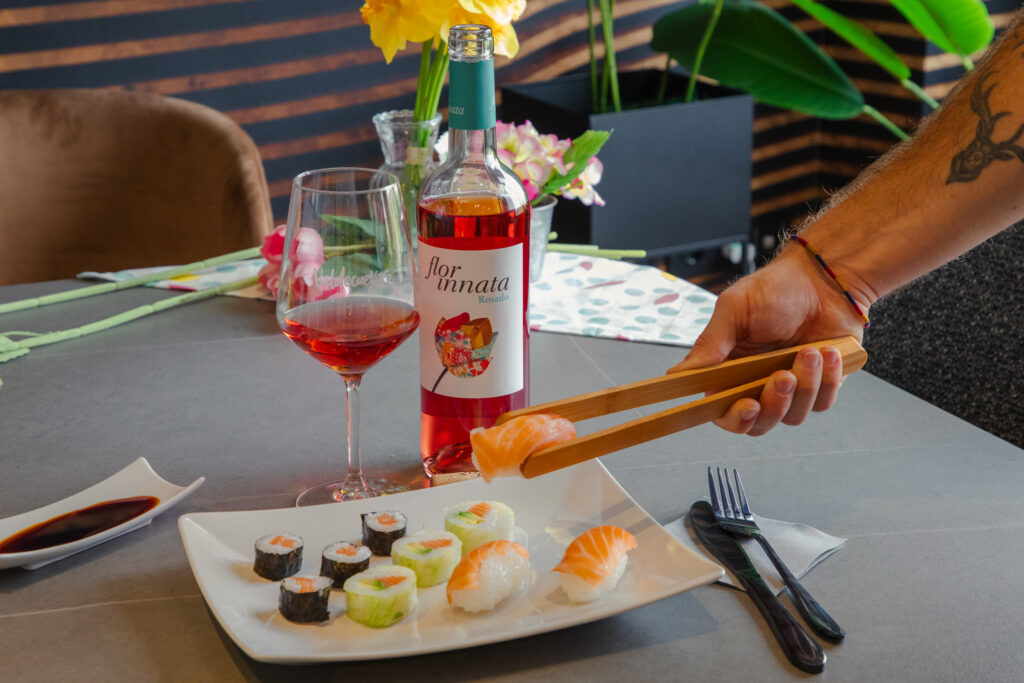 Maridaje Flor Innata Rosado con marisco, arroz y pasta
